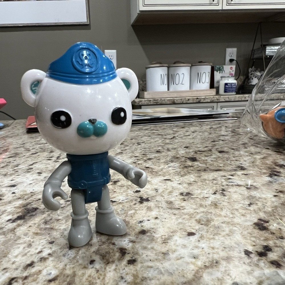 Octonauts Captain Barnacles Figure in Gray 2010‎ Mattel Toy Action Figure RARE